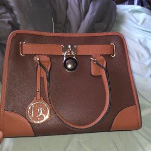 Dasein Purse ( brown / gold )